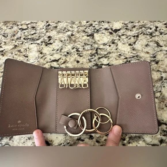 Kate Spade key fob holder wallet - Picture 2 of 10